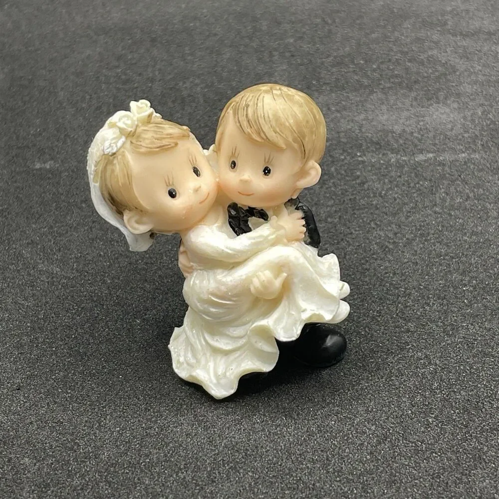 VTG Wedding Couple Bride Groom Figurine Table Decoration Set of 20 Mixed
